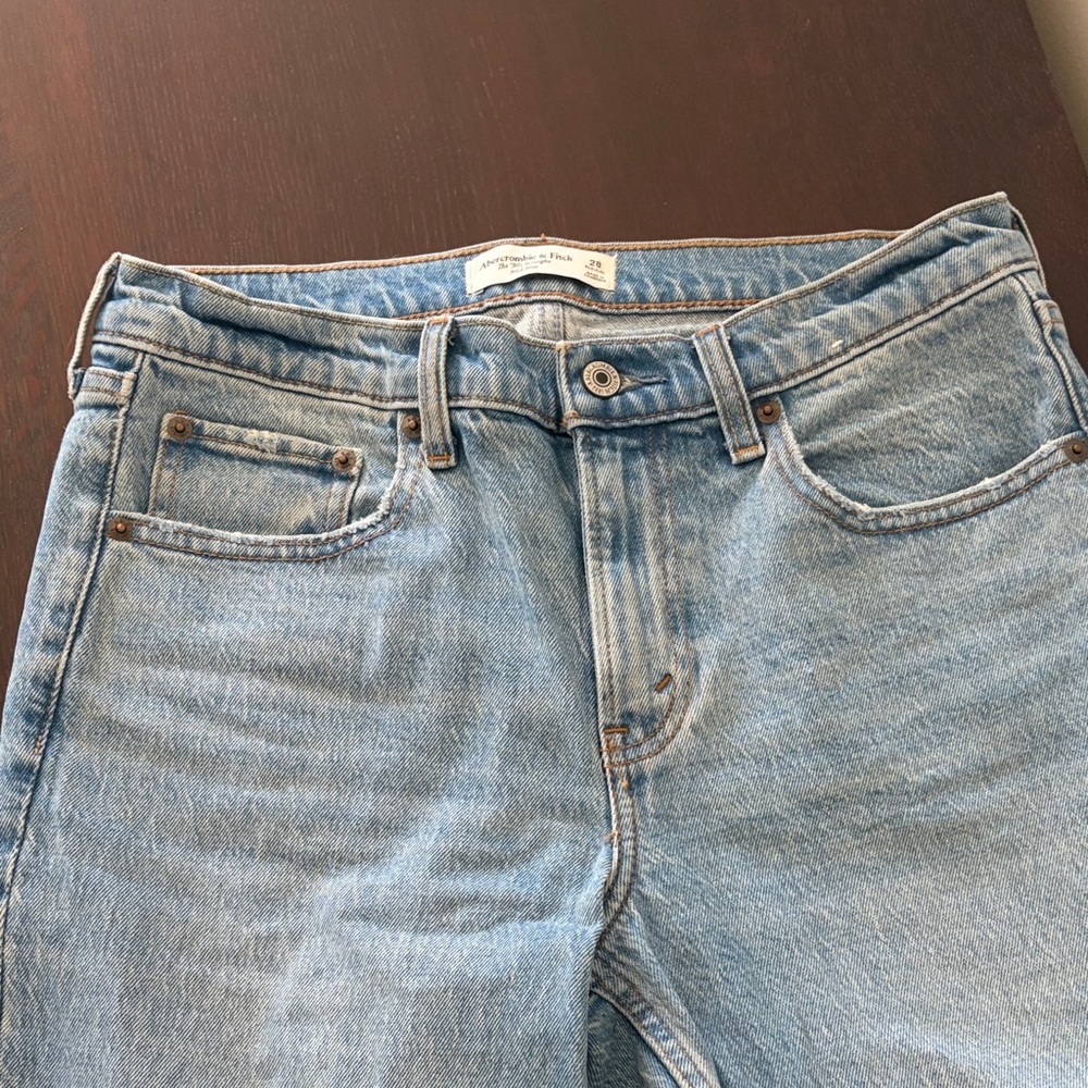Abercrombie & Fitch Light Blue Jeans - Picture 4 of 5